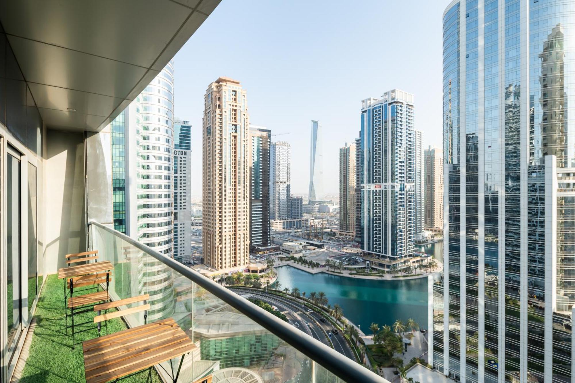 Cozy Modern One Bedroom In Indigo Tower Dubai Exterior foto